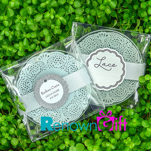 dolly lace round coaster